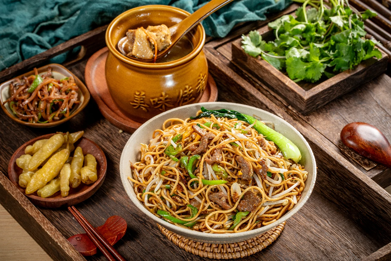 青椒肉丝蛋炒面