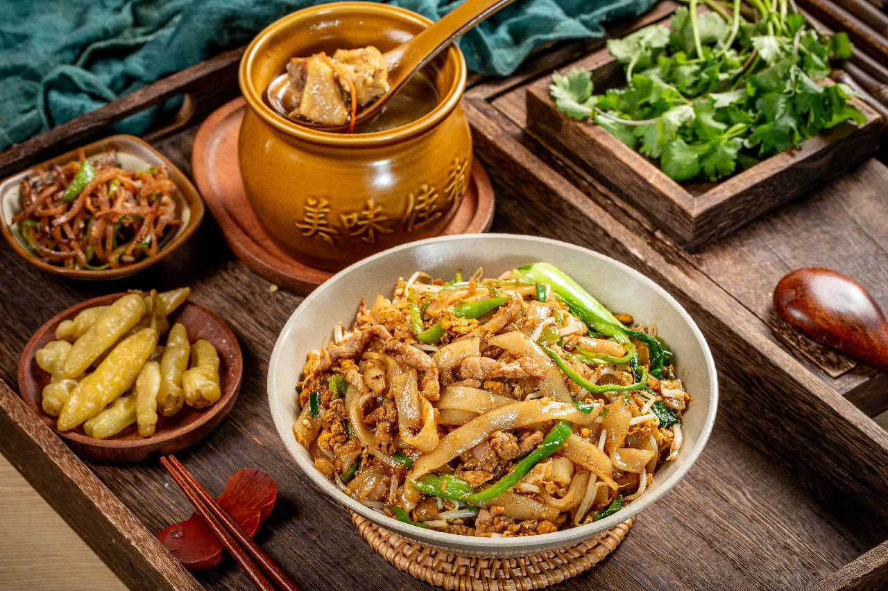 青椒肉丝蛋炒河粉