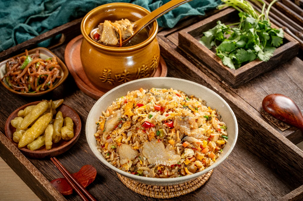 鲜鱼片蛋炒饭