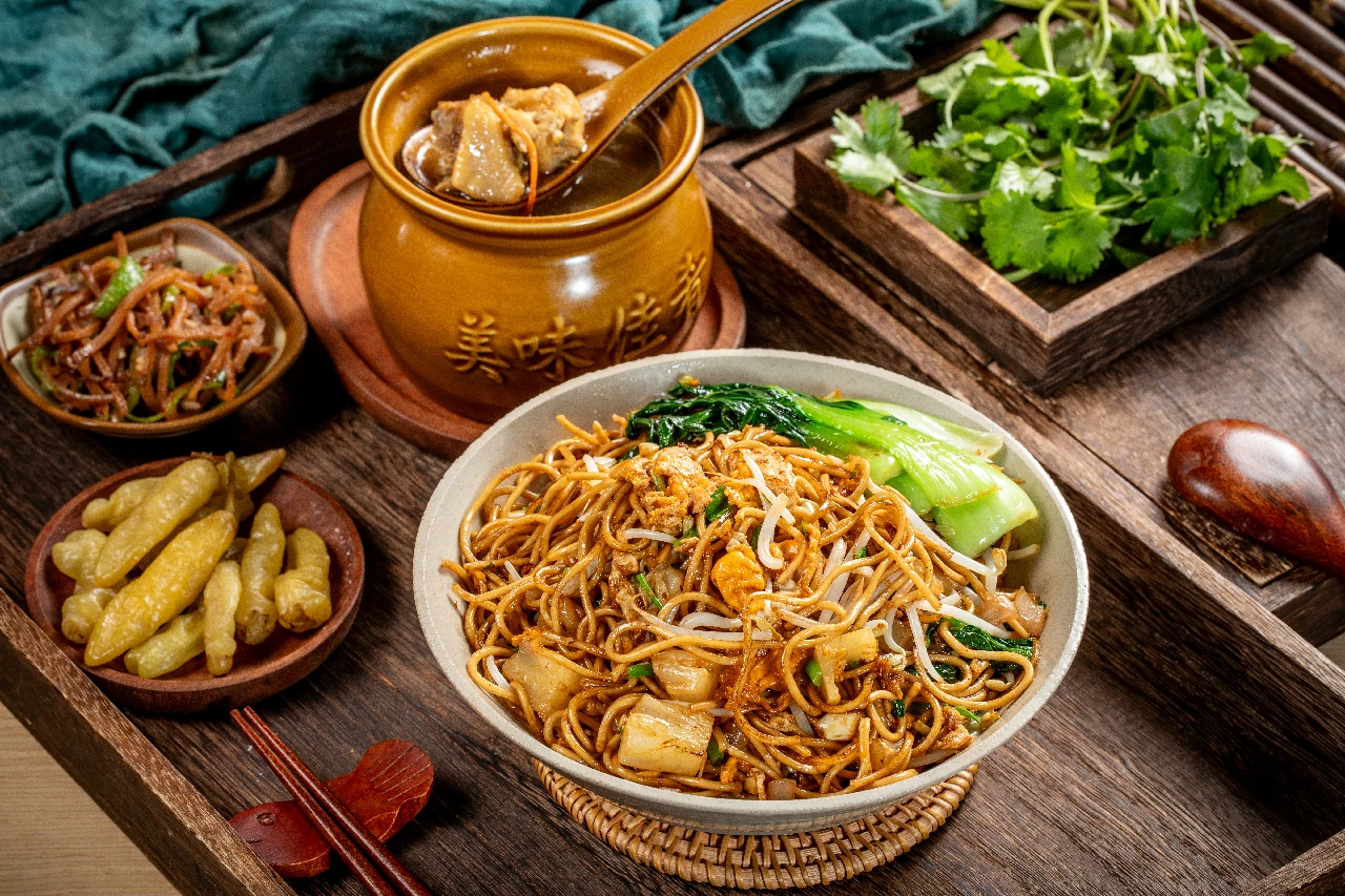 菠萝蛋炒面